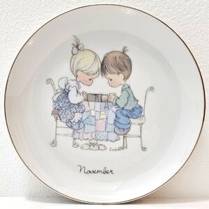 Precious Moments Months of the Year Plates - November